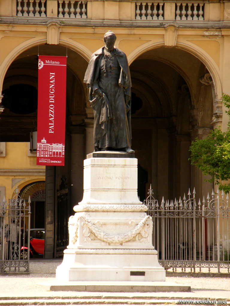 Милан: памятник в парке Giardini Pubblici Indro Montanelli.
