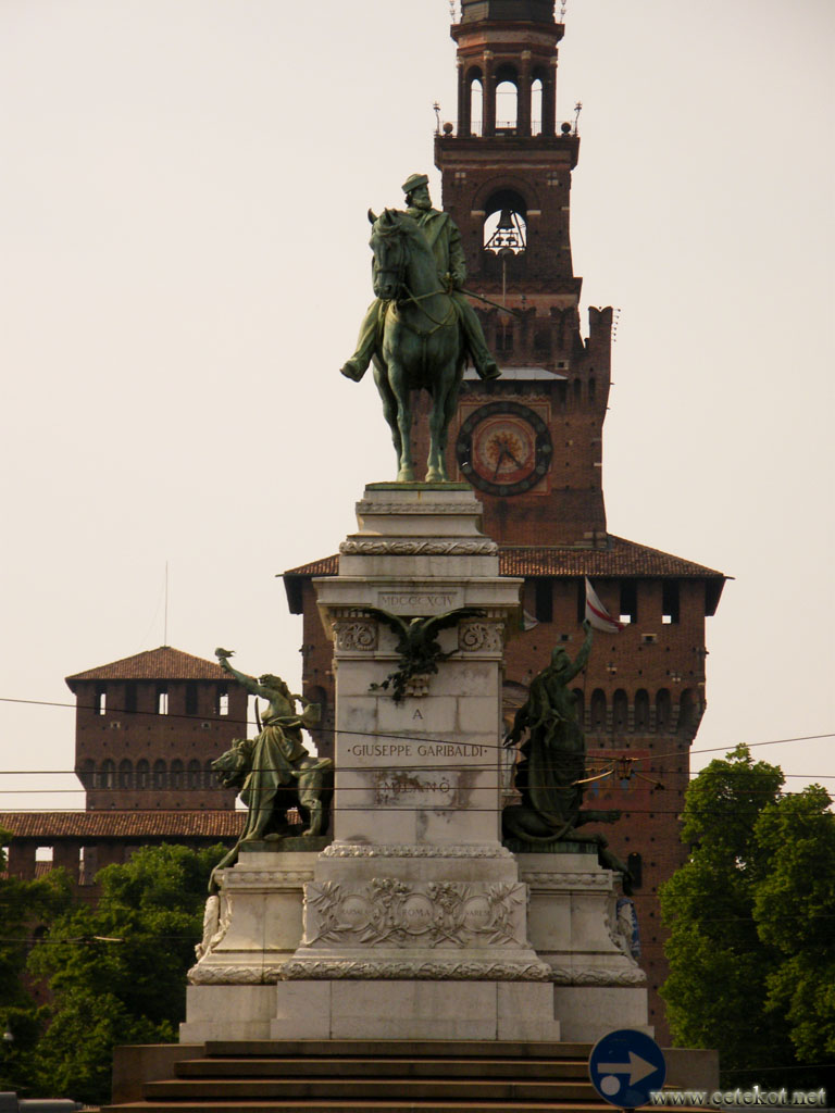 Милан: памятник Джузеппе Гарибальди ( Guiseppe Garibaldi ).