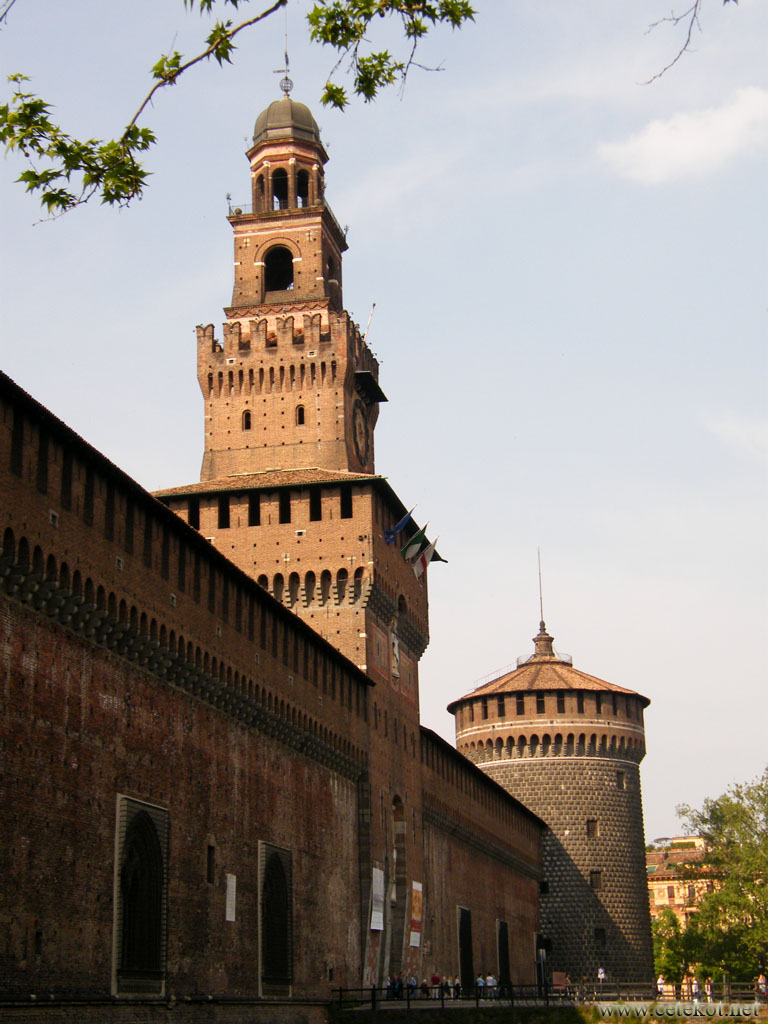 Милан: замок Сфорца ( Castello Sforzesco ).