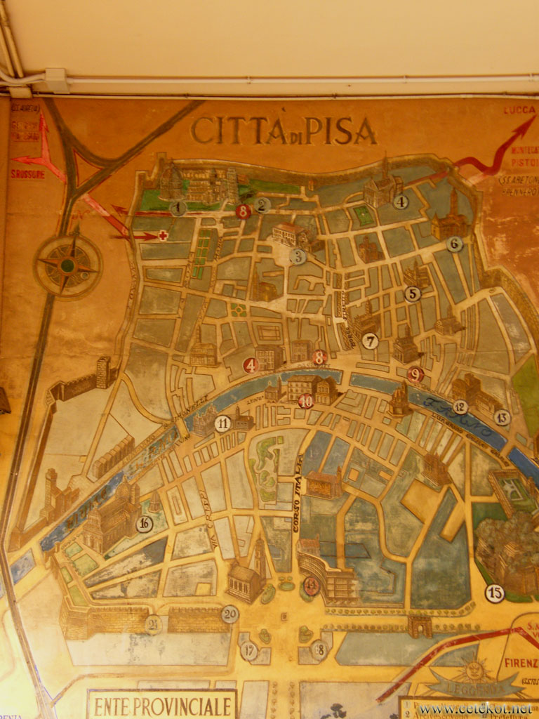 Пиза: карта города на стене кафе.