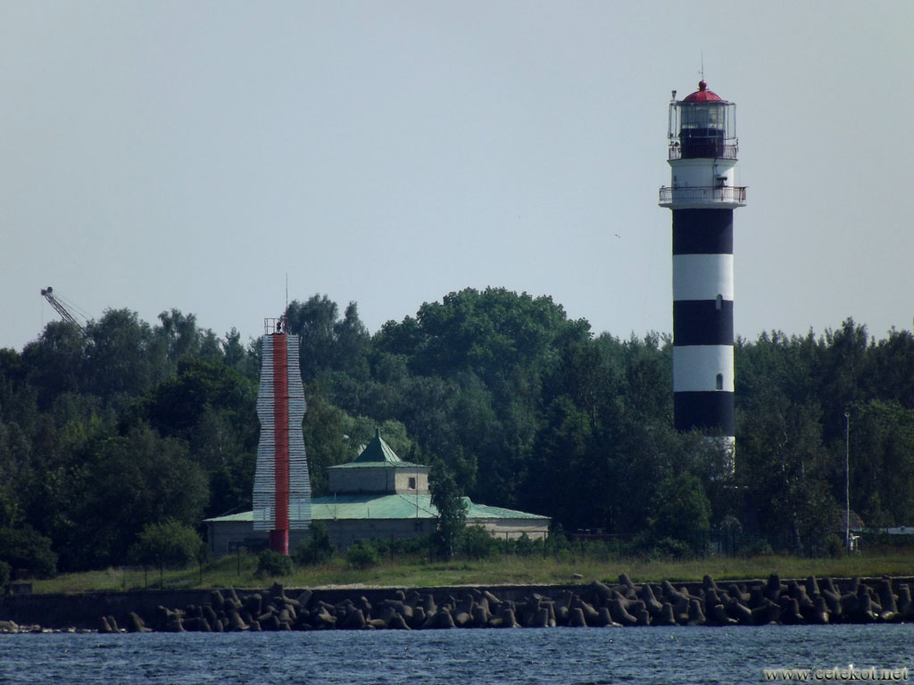 Латвия, Вецмилгравис: маяк в устье.