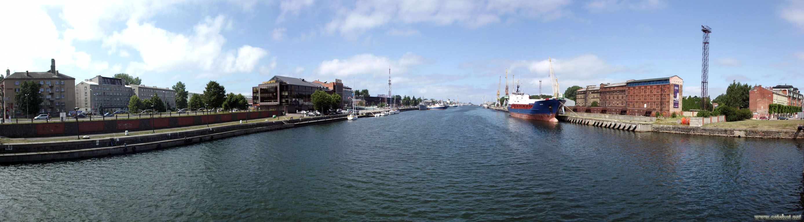 Лиепая: панорама Торгового канала.