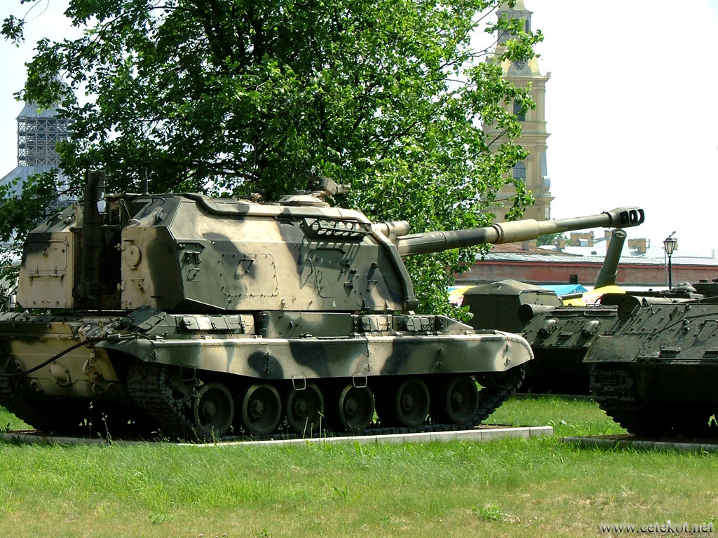 Питер, музей артиллерии: Мста-С, 152-мм самоходная гаубица 2С19.
