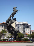 Виго: памятник лошадям ( Monumento a los caballos ).