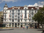 Вальядолид: угловой дом на площади Зорилья ( Plaza de Zorrilla ).
