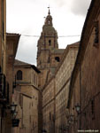 Саламанка: башни Папского университета Саламанки с улиц ( Universidad Pontificia de Salamanca ).