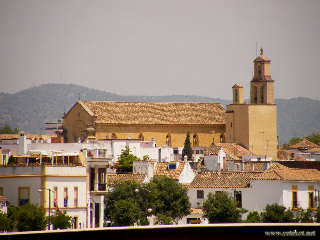 Кордова: церковь Санта Марина ( Iglesia de Santa Marina de Aguas Santas ).