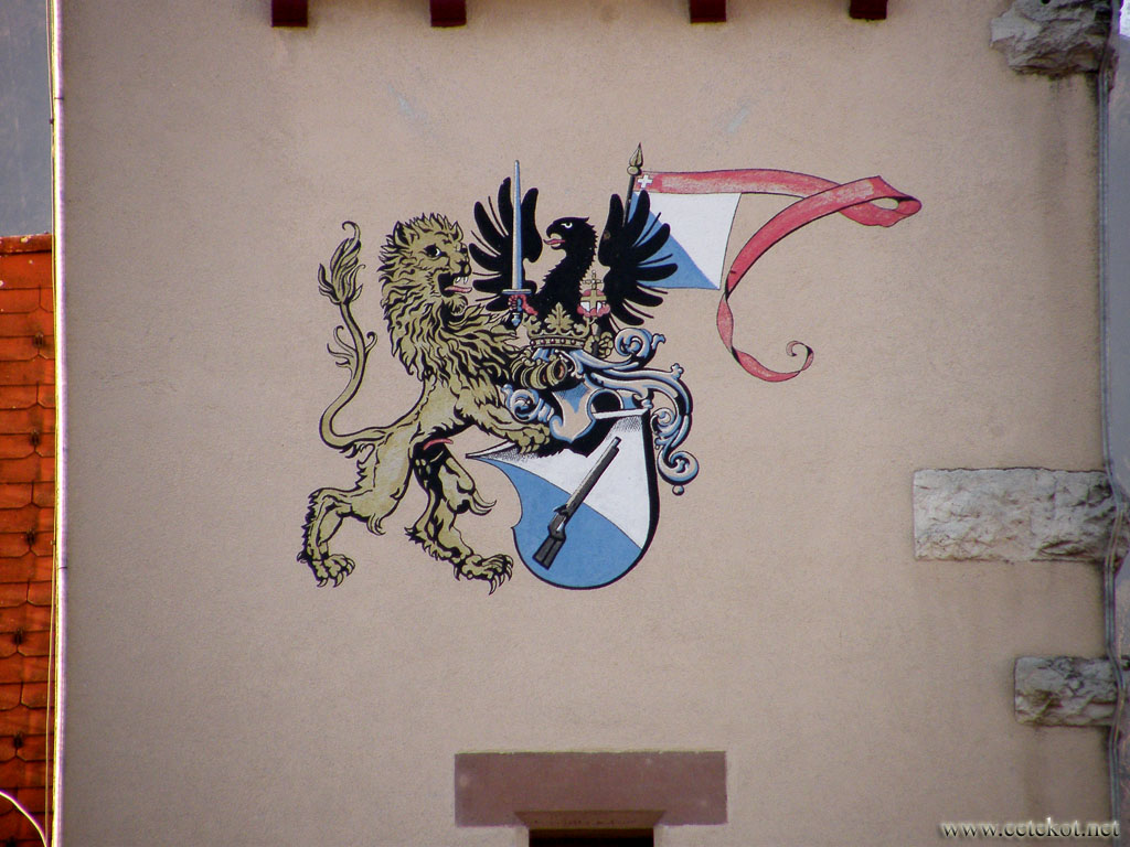 Цюрих: герб на башне в Uetlihof поближе.