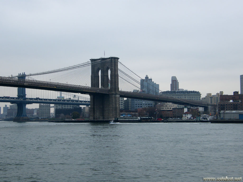 Нью Йорк: Бруклинский мост.